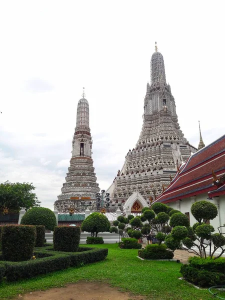 Wat Arun Ratchawararam Ratchawaramahawihan或Wat Arun Wat Arun Ratchawaramahawihan 是位于泰国曼谷Yai区的一座佛教寺庙 位于Chao — 图库照片