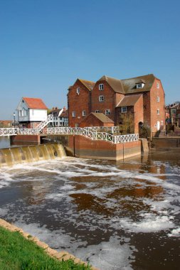 Nehir kontrol şeması, Restorated mill, Tewkesbury, Gloucestershire, Severn Vale, İngiltere, İngiltere, Avrupa