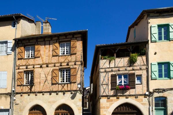 Причудливые Старые Здания Красочными Ставнями Улицах Площадях Figeac Лот Франция — стоковое фото