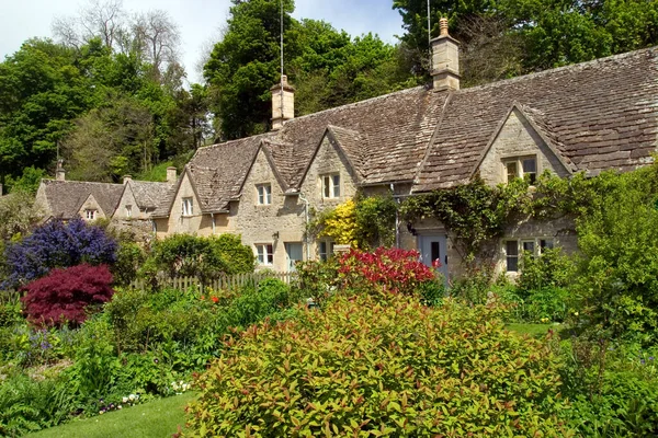 Szép Kertek Festői Cotswold Házak Bibury Faluban Gloucestershire Anglia Egyesült — Stock Fotó