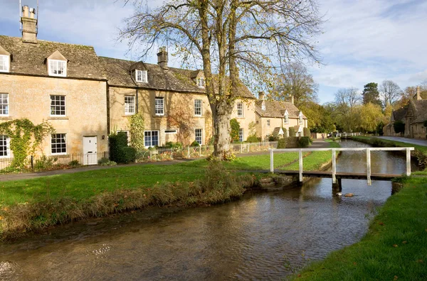 Idyllische Cotswold Steinhäuser Fluss Lower Slaughter Herbst Cotswolds Gloucestershire England — Stockfoto