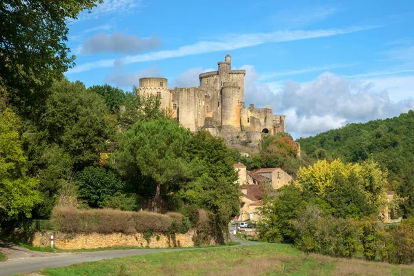Uitzicht Het Imposante Chateau Bonaguil Bij Fumel Een Zonnige Herfstmiddag — Stockfoto
