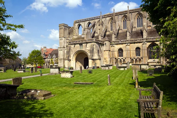 歴史的なマルメズベリー修道院 春の日差し ウィルトシャー州 イギリス — ストック写真