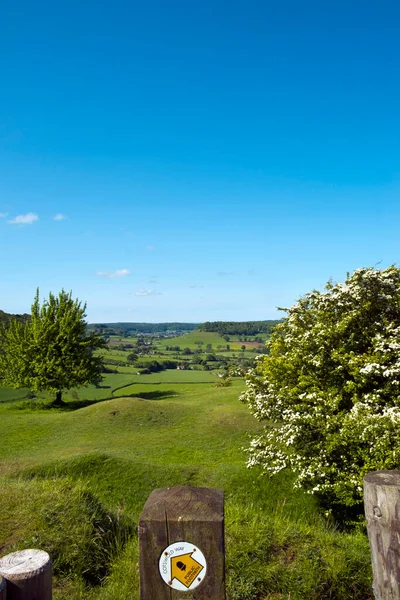 Cotswold Way Long Distance Footpath Passes Toposcope Coaley Peak Viewpoint — Stock Photo, Image