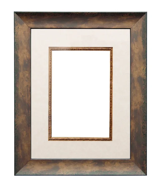 用白色的肖像画形式隔离的空的画框 以青铜效果涂上黄褐色的效果完成 — 图库照片