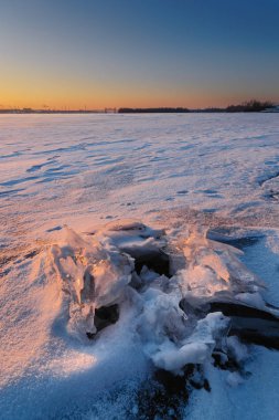 Güzel epik gün batımı kış IV