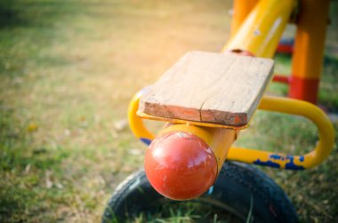 Tahterevalli açık oyun kapatmak.