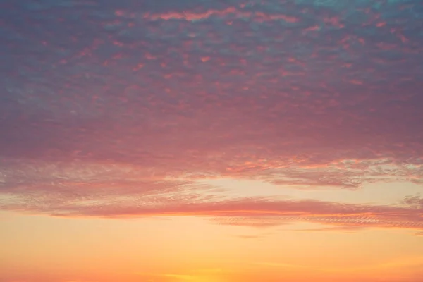 Céu por do sol e nuvem abstrato textura fundo . — Fotografia de Stock