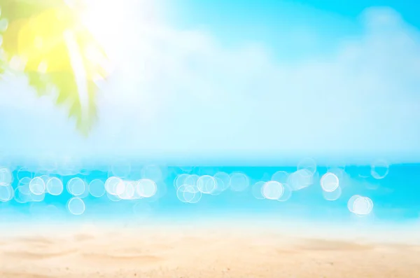 Розмита Красива Природа Зеленого Пальмового Листя Тропічному Пляжі Боке Сонячною — стокове фото