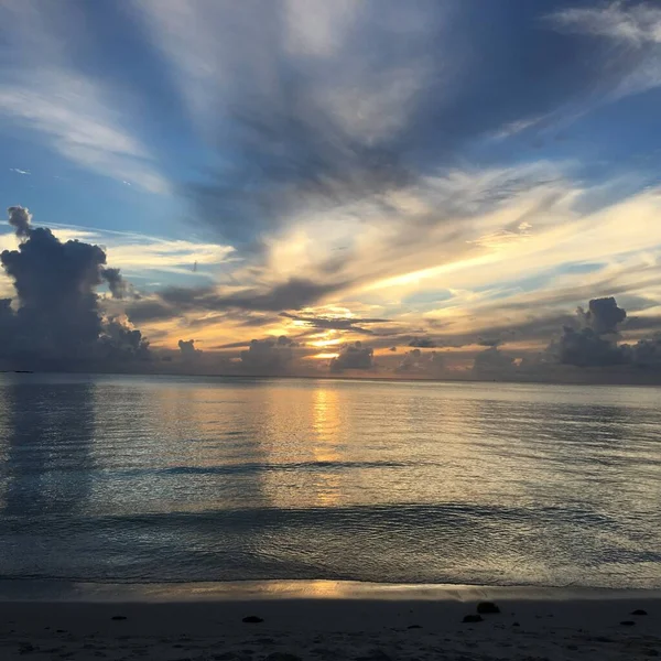 Die Sonne Bereitet Sich Auf Den Schönen Sonnenuntergang Auf Saipan — Stockfoto