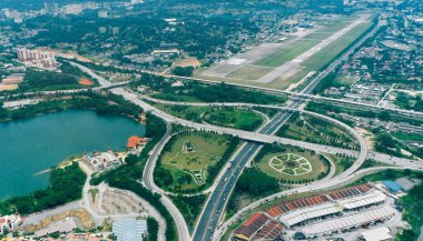 Otoyol kavşağı havadan görünümü