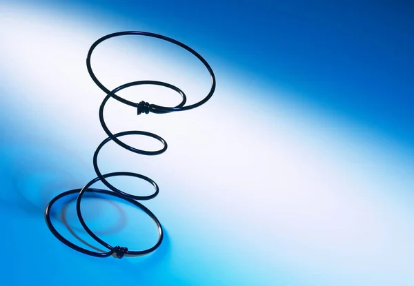 Mavi arkaplanda yatak yayları