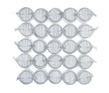 Cep yayları beyaz arkaplanda izole edilmiş