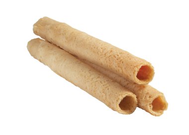 Beyaz arka planda izole edilmiş çıtır yumurtalı bisküviler