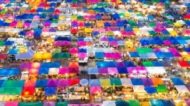 Üst görüntülemek birden çok renk Bangkok şehir gece pazarı