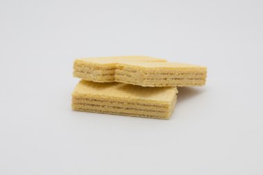 Beyaz yığında krem gözleme 