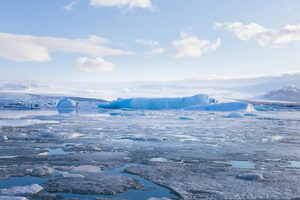 Hermoso invierno laguna natural iceland — Foto de Stock