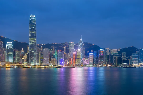 Χονγκ Κονγκ πόλη μπροστά στη θάλασσα — Φωτογραφία Αρχείου
