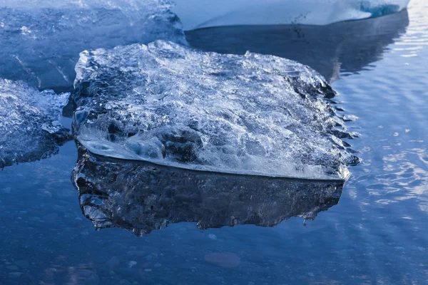 Close up Ice cube on Jolulsarlon lagoon — Stock Photo, Image