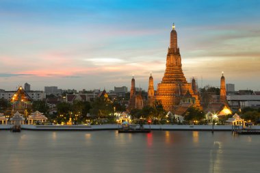 Arun tapınak Nehri ön