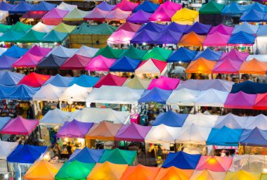 Çatı en iyi gece pazarı