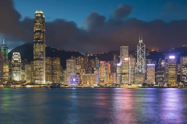 ダウンタウン ビクトリア湾の香港市内 — ストック写真