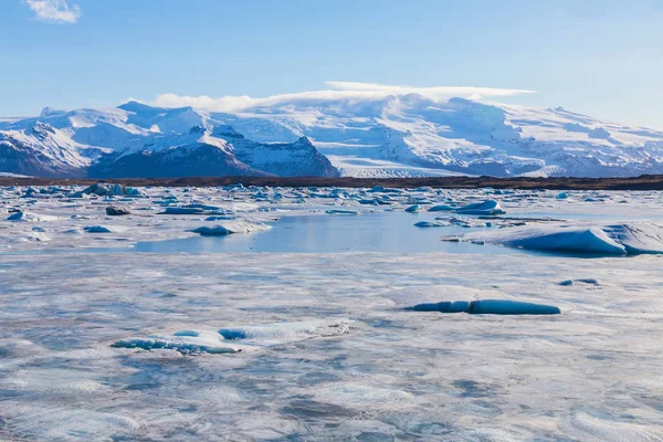 Glaciärlagunen lagoon vintersäsongen — Stockfoto