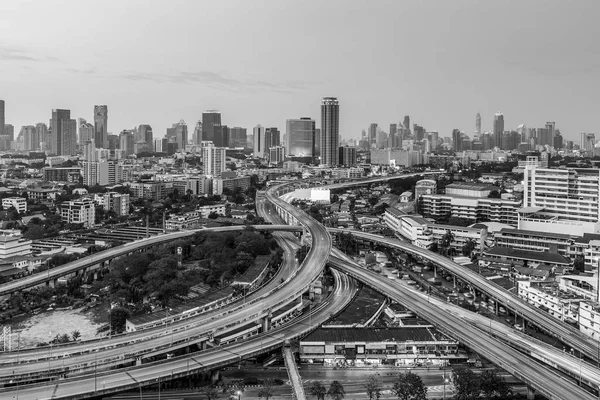 Blanco y negro, cruce de carreteras de Bangkok —  Fotos de Stock