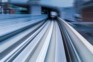 Bulanık hareket tren tünele taşıma