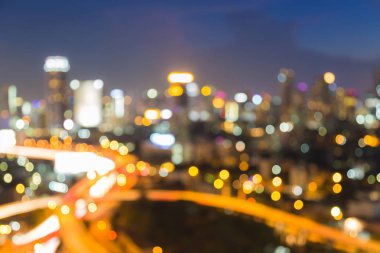 Gece ışıklar şehir merkezi iş şehir merkezinde bulanık 