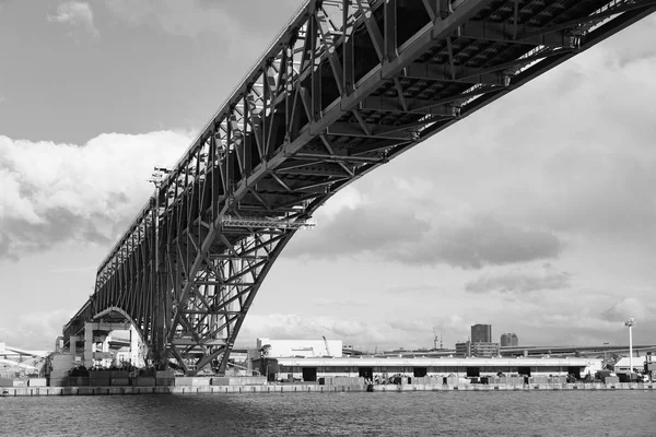 Černá a bílá, Minato most — Stock fotografie