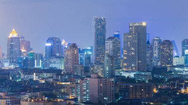 Alacakaranlık gökyüzü arka plan, Ofis Binası