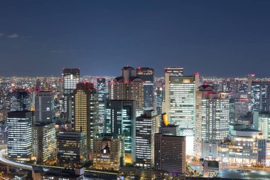 Osaka city iş şehir merkezi görünümünden Umeda gökyüzü 