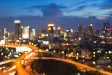 Bulanık bokeh ışık şehir iş şehir merkezine karayolu ile