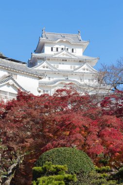 Mavi gökyüzü ile Himeji, Himeji Kalesi