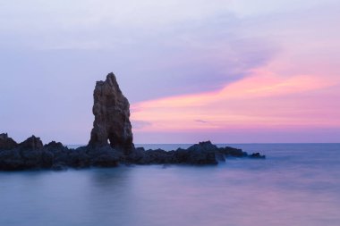 Sahil manzarası ile devam et güzel günbatımı gökyüzü arka plan sonra