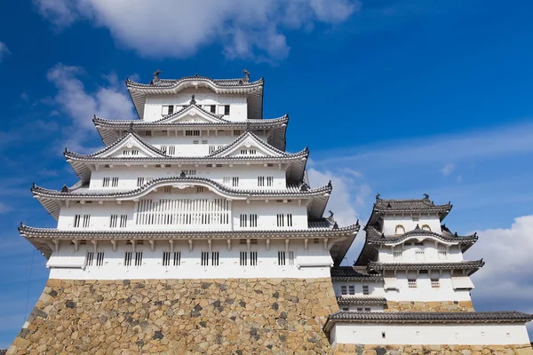 Himeji castello con sfondo cielo blu in Kansai Giappone — Foto Stock