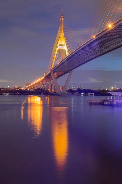Suspension bridge cross over Bangkok city river — Stock Photo, Image