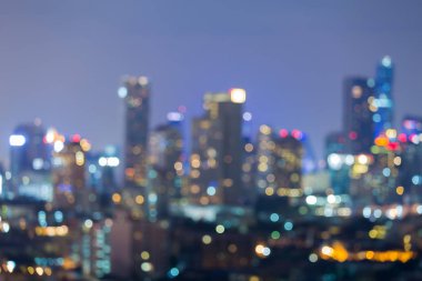 Gece ışık şehir merkezinde ofis bulanık