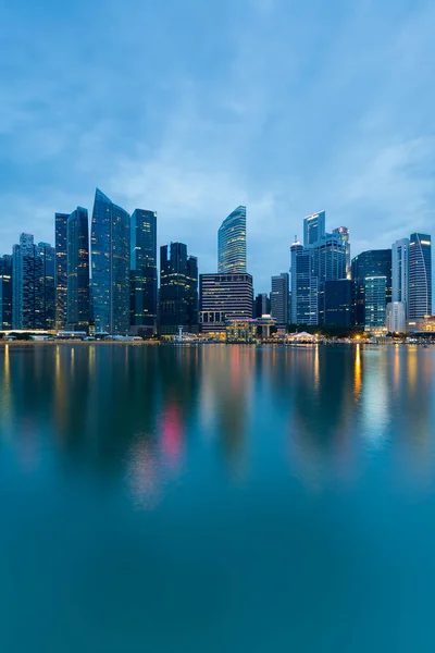 Singapore city office building over sea front and reflection — Stock Photo, Image