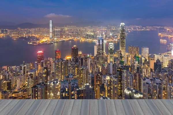 Пташиного польоту Гонконг місто Центральної побудови бізнесу в сутінки — стокове фото