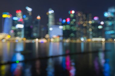 Gece bokeh hafif Singapur şehir iş şehir merkezinde bulanık