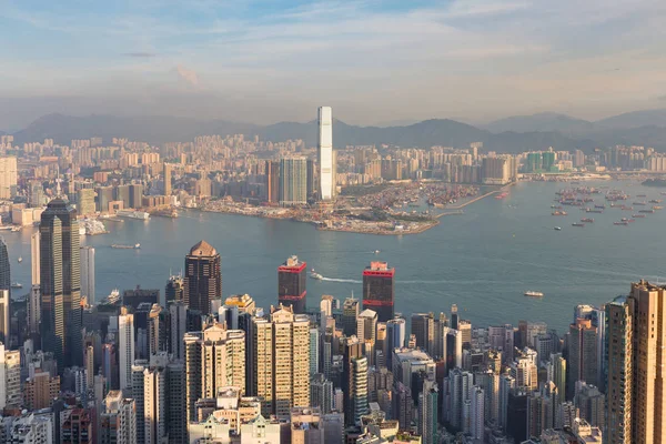 Hongkong obchodní centra nad vítězství Bay — Stock fotografie