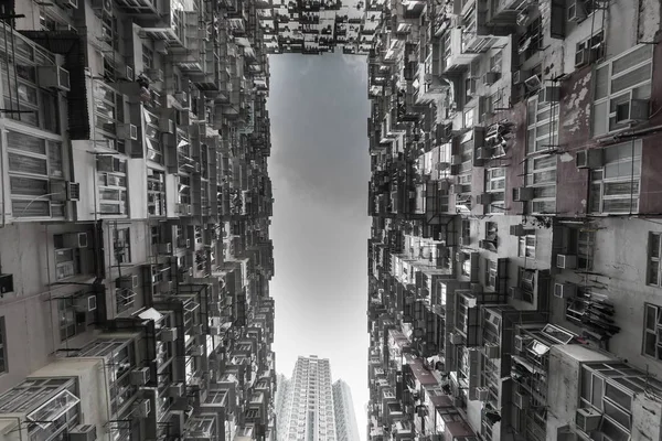 Hong Kong cidade apartamento vista inferior — Fotografia de Stock