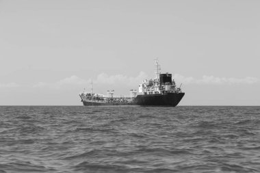 Petro nakliye gemisiyle okyanus manzarası 