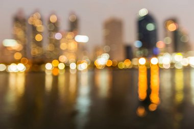 Bokeh ışık şehir ofis binası gece yansıması bulanık