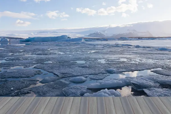 Ισλανδία χειμερινή σεζόν στη λιμνοθάλασσα Jakulsarlon, φυσικό τοπίο φόντου — Φωτογραφία Αρχείου