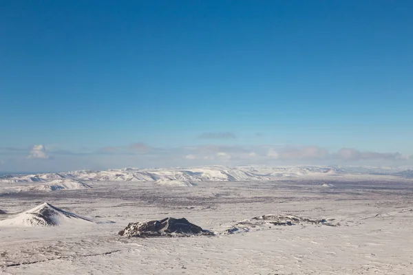 Прекрасный зимний сезон в Исландии — стоковое фото