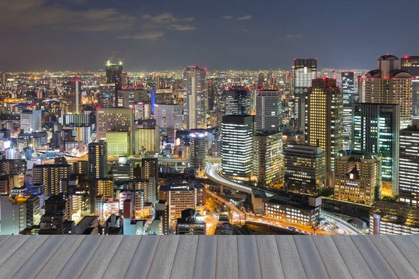 Edificio de oficinas luces vista nocturna, Osaka Japón — Foto de Stock