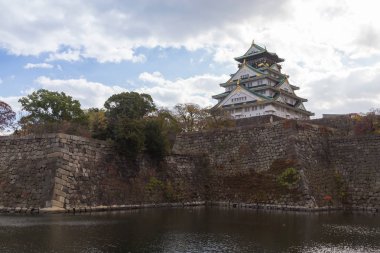 Osaka Kalesi, beyaz Heron Kalesi olarak da bilinir